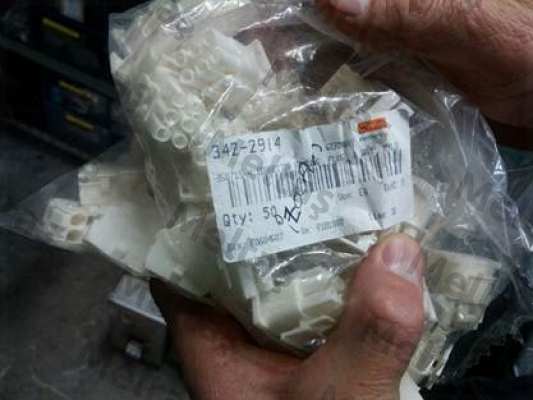 350715-4  TE Connectivity (Tyco Electronics)